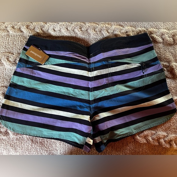 NWT Patagonia Wavefarer Boardshorts, Women’s 14 - Picture 3 of 6